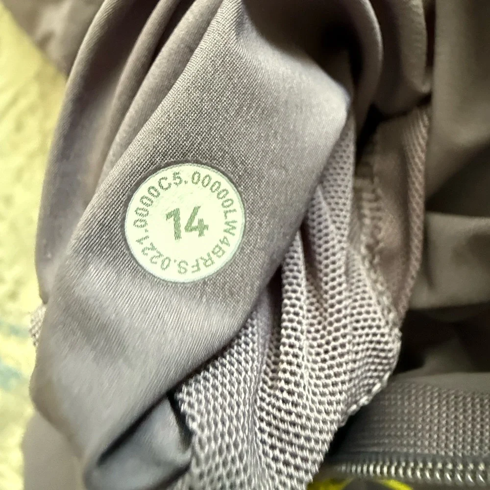 Lululemon SeaWheeze Fast and Free Windbreaker Dusky Lavender - Picture 13 of 13